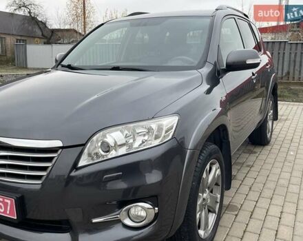 Серый Тойота РАВ 4, объемом двигателя 2.2 л и пробегом 288 тыс. км за 13200 $, фото 4 на Automoto.ua