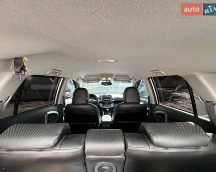 Серый Тойота РАВ 4, объемом двигателя 2.2 л и пробегом 291 тыс. км за 10699 $, фото 24 на Automoto.ua