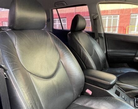 Сірий Тойота РАВ 4, об'ємом двигуна 2.2 л та пробігом 238 тис. км за 9900 $, фото 8 на Automoto.ua