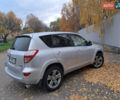 Серый Тойота РАВ 4, объемом двигателя 2.23 л и пробегом 277 тыс. км за 12800 $, фото 4 на Automoto.ua