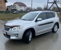 Серый Тойота РАВ 4, объемом двигателя 2 л и пробегом 211 тыс. км за 11000 $, фото 1 на Automoto.ua