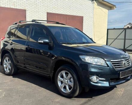 Серый Тойота РАВ 4, объемом двигателя 2 л и пробегом 161 тыс. км за 12799 $, фото 1 на Automoto.ua
