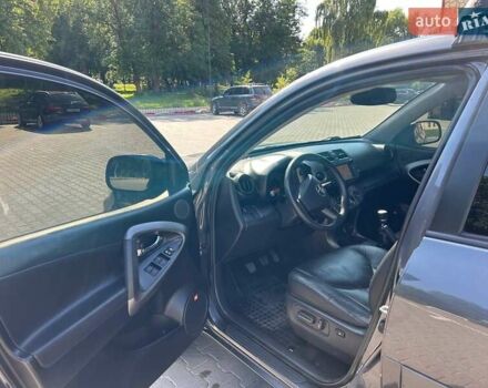 Серый Тойота РАВ 4, объемом двигателя 2.23 л и пробегом 215 тыс. км за 13799 $, фото 36 на Automoto.ua