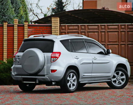 Сірий Тойота РАВ 4, об'ємом двигуна 2 л та пробігом 141 тис. км за 12750 $, фото 1 на Automoto.ua