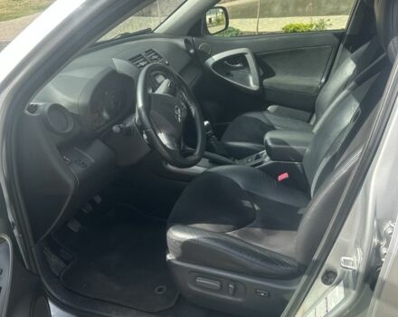 Серый Тойота РАВ 4, объемом двигателя 2.2 л и пробегом 220 тыс. км за 13500 $, фото 6 на Automoto.ua