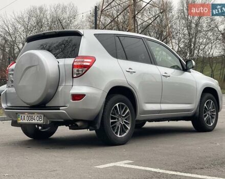 Сірий Тойота РАВ 4, об'ємом двигуна 2 л та пробігом 232 тис. км за 12900 $, фото 3 на Automoto.ua