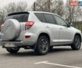 Сірий Тойота РАВ 4, об'ємом двигуна 2 л та пробігом 232 тис. км за 12900 $, фото 3 на Automoto.ua