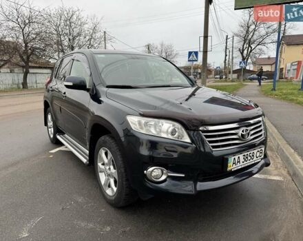 Серый Тойота РАВ 4, объемом двигателя 2.36 л и пробегом 126 тыс. км за 17000 $, фото 1 на Automoto.ua