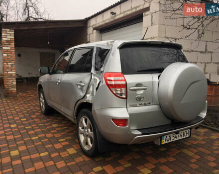 Сірий Тойота РАВ 4, об'ємом двигуна 2 л та пробігом 101 тис. км за 8500 $, фото 33 на Automoto.ua