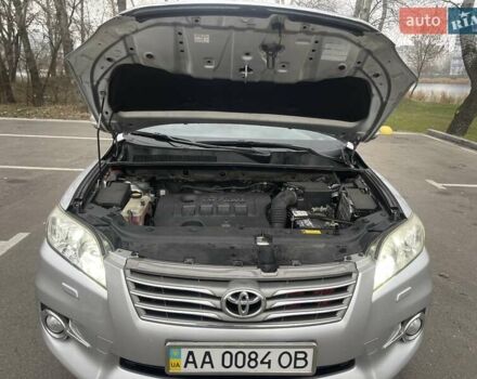Сірий Тойота РАВ 4, об'ємом двигуна 2 л та пробігом 232 тис. км за 12900 $, фото 26 на Automoto.ua