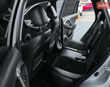 Серый Тойота РАВ 4, объемом двигателя 2 л и пробегом 142 тыс. км за 13200 $, фото 6 на Automoto.ua