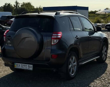 Серый Тойота РАВ 4, объемом двигателя 1.99 л и пробегом 130 тыс. км за 14700 $, фото 3 на Automoto.ua