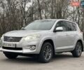 Сірий Тойота РАВ 4, об'ємом двигуна 2 л та пробігом 232 тис. км за 12900 $, фото 1 на Automoto.ua