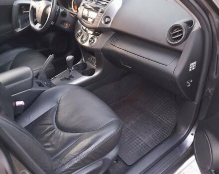 Сірий Тойота РАВ 4, об'ємом двигуна 2.23 л та пробігом 268 тис. км за 13700 $, фото 13 на Automoto.ua