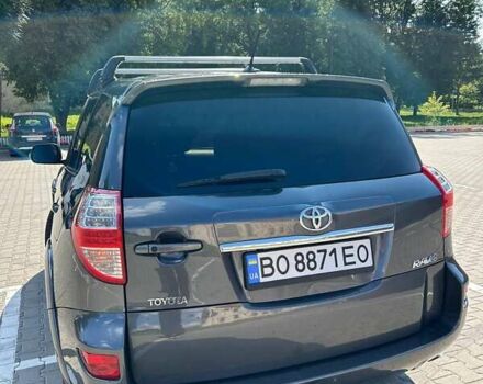 Серый Тойота РАВ 4, объемом двигателя 2.23 л и пробегом 215 тыс. км за 13799 $, фото 25 на Automoto.ua
