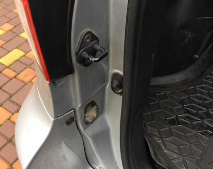 Сірий Тойота РАВ 4, об'ємом двигуна 2 л та пробігом 101 тис. км за 8500 $, фото 20 на Automoto.ua