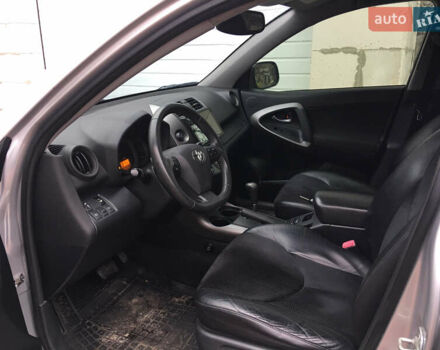 Сірий Тойота РАВ 4, об'ємом двигуна 2 л та пробігом 101 тис. км за 8500 $, фото 1 на Automoto.ua