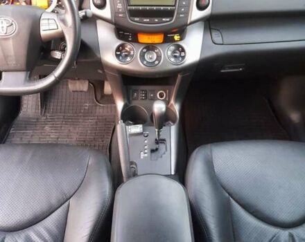 Сірий Тойота РАВ 4, об'ємом двигуна 2.23 л та пробігом 268 тис. км за 13700 $, фото 9 на Automoto.ua