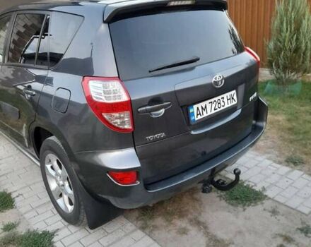 Сірий Тойота РАВ 4, об'ємом двигуна 2.23 л та пробігом 268 тис. км за 13700 $, фото 2 на Automoto.ua