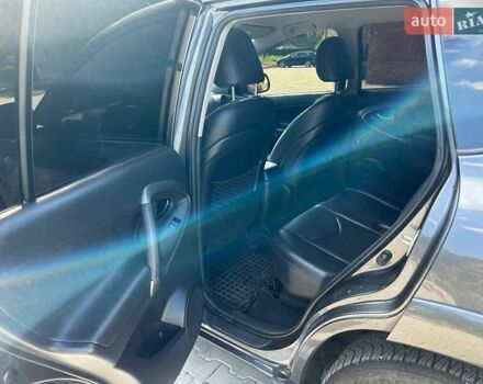 Серый Тойота РАВ 4, объемом двигателя 2.23 л и пробегом 215 тыс. км за 13799 $, фото 11 на Automoto.ua