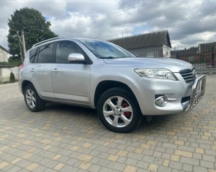 Серый Тойота РАВ 4, объемом двигателя 2.2 л и пробегом 220 тыс. км за 13500 $, фото 2 на Automoto.ua