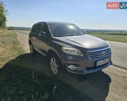 Сірий Тойота РАВ 4, об'ємом двигуна 2.2 л та пробігом 230 тис. км за 14500 $, фото 2 на Automoto.ua