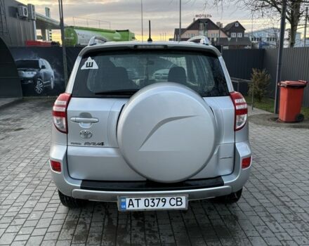 Сірий Тойота РАВ 4, об'ємом двигуна 2.2 л та пробігом 322 тис. км за 9300 $, фото 4 на Automoto.ua