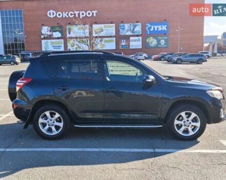 Сірий Тойота РАВ 4, об'ємом двигуна 2 л та пробігом 185 тис. км за 12500 $, фото 5 на Automoto.ua