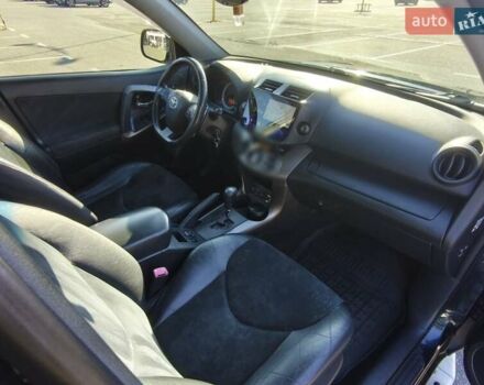 Сірий Тойота РАВ 4, об'ємом двигуна 2 л та пробігом 185 тис. км за 12500 $, фото 2 на Automoto.ua