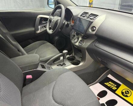 Серый Тойота РАВ 4, объемом двигателя 2.2 л и пробегом 318 тыс. км за 13800 $, фото 13 на Automoto.ua