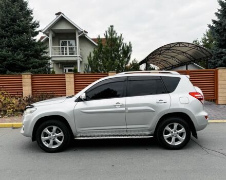 Серый Тойота РАВ 4, объемом двигателя 2 л и пробегом 143 тыс. км за 12800 $, фото 3 на Automoto.ua