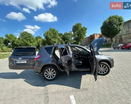 Серый Тойота РАВ 4, объемом двигателя 2.23 л и пробегом 215 тыс. км за 13799 $, фото 15 на Automoto.ua