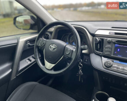 Сірий Тойота РАВ 4, об'ємом двигуна 2.49 л та пробігом 180 тис. км за 15900 $, фото 11 на Automoto.ua