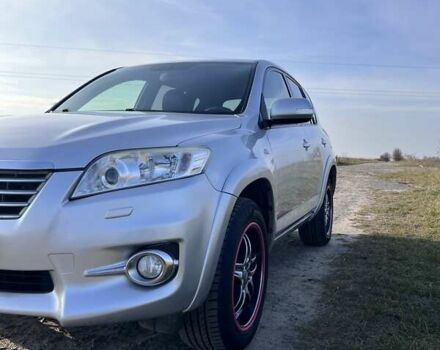 Тойота РАВ 4 2012 в Ровно на Automoto.ua Серый Тойота РАВ 4, объемом двигателя 2.2 л и пробегом 257 тыс. км за 13950 $, фото 6 на Automoto.ua