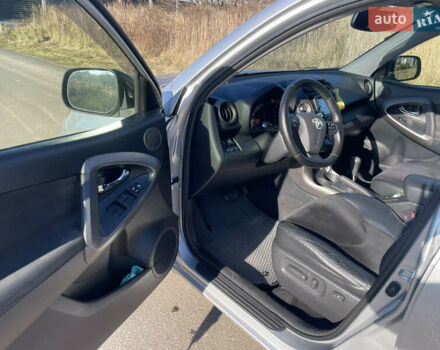 Сірий Тойота РАВ 4, об'ємом двигуна 2 л та пробігом 130 тис. км за 15500 $, фото 12 на Automoto.ua