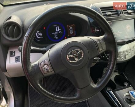 Тойота РАВ 4 2012 в Львове на Automoto.ua Серый Тойота РАВ 4, объемом двигателя 0 л и пробегом 142 тыс. км за 11500 $, фото 12 на Automoto.ua