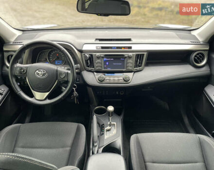 Сірий Тойота РАВ 4, об'ємом двигуна 2.49 л та пробігом 180 тис. км за 15900 $, фото 12 на Automoto.ua