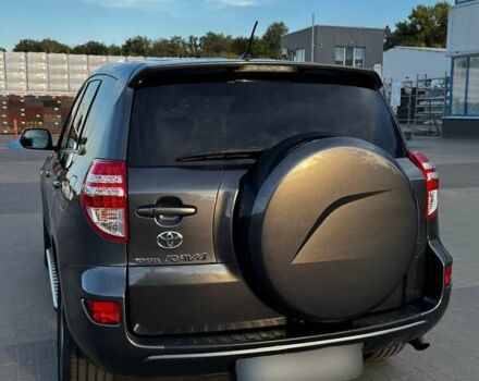 Серый Тойота РАВ 4, объемом двигателя 2.36 л и пробегом 232 тыс. км за 15500 $, фото 5 на Automoto.ua