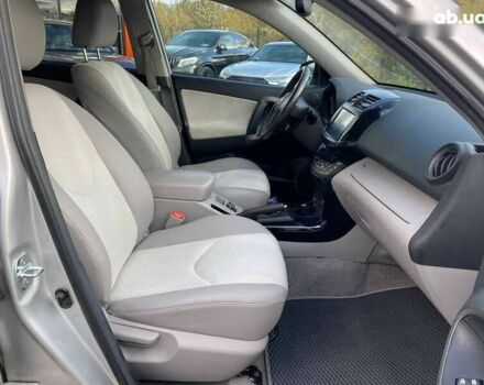 Серый Тойота РАВ 4, объемом двигателя 1.5 л и пробегом 142 тыс. км за 11500 $, фото 22 на Automoto.ua