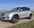 Тойота РАВ 4 2012 в Ровно на Automoto.ua Серый Тойота РАВ 4, объемом двигателя 2.2 л и пробегом 257 тыс. км за 13950 $, фото 1 на Automoto.ua