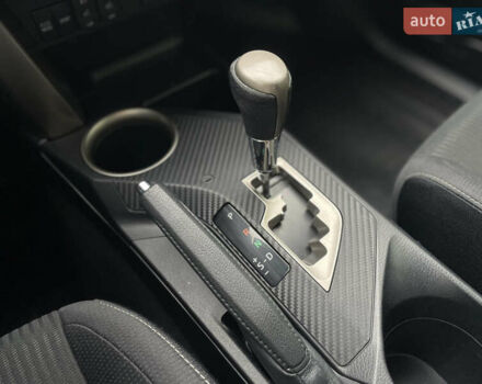 Сірий Тойота РАВ 4, об'ємом двигуна 2.49 л та пробігом 180 тис. км за 15900 $, фото 15 на Automoto.ua
