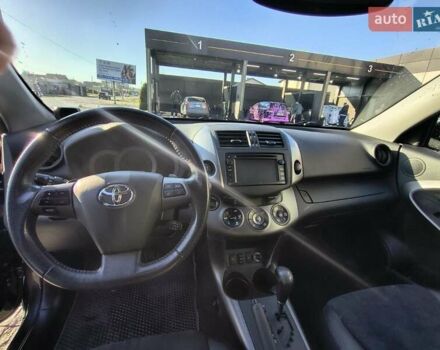 Сірий Тойота РАВ 4, об'ємом двигуна 2 л та пробігом 124 тис. км за 13800 $, фото 20 на Automoto.ua