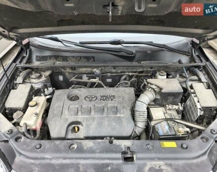 Сірий Тойота РАВ 4, об'ємом двигуна 2 л та пробігом 124 тис. км за 13800 $, фото 27 на Automoto.ua
