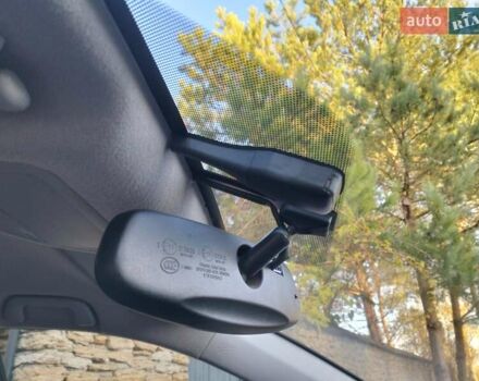 Сірий Тойота РАВ 4, об'ємом двигуна 2.23 л та пробігом 185 тис. км за 13800 $, фото 3 на Automoto.ua