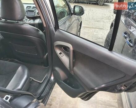 Сірий Тойота РАВ 4, об'ємом двигуна 2 л та пробігом 124 тис. км за 13800 $, фото 12 на Automoto.ua