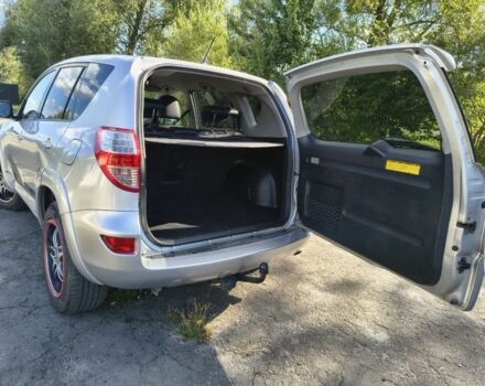 Серый Тойота РАВ 4, объемом двигателя 0 л и пробегом 257 тыс. км за 13800 $, фото 4 на Automoto.ua