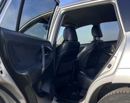 Тойота РАВ 4 2012 в Ровно на Automoto.ua Серый Тойота РАВ 4, объемом двигателя 2.2 л и пробегом 257 тыс. км за 13950 $, фото 19 на Automoto.ua