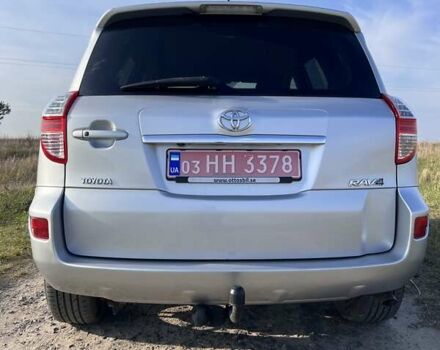 Тойота РАВ 4 2012 в Ровно на Automoto.ua Серый Тойота РАВ 4, объемом двигателя 2.2 л и пробегом 257 тыс. км за 13950 $, фото 9 на Automoto.ua