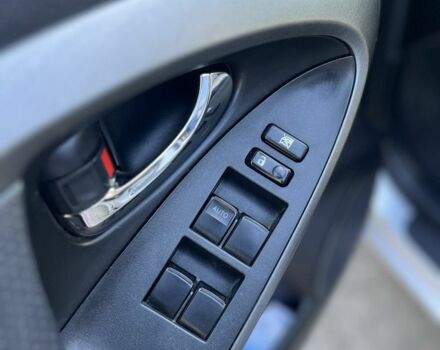 Сірий Тойота РАВ 4, об'ємом двигуна 2 л та пробігом 170 тис. км за 12800 $, фото 6 на Automoto.ua