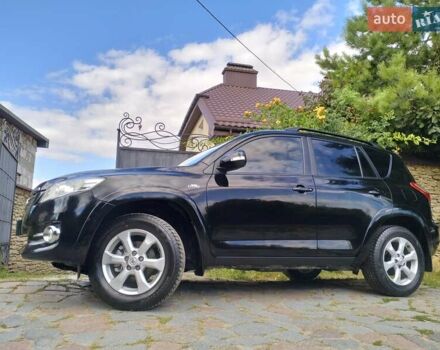 Сірий Тойота РАВ 4, об'ємом двигуна 2.2 л та пробігом 185 тис. км за 14800 $, фото 3 на Automoto.ua
